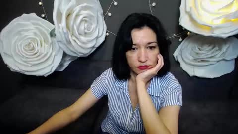 Cameronenns online show from November 18, 2025, 7:24 am