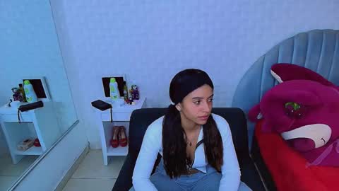 Snapshot of cami_bunnygirlx chatting on April 23, 2026, 4:09 pm CAMI online show from April 23, 2026, 4:09 pm