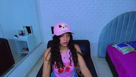 Snapshot of cami_bunnygirlx chatting on April 25, 2026, 7:00 am CAMI online show from April 25, 2026, 7:00 am