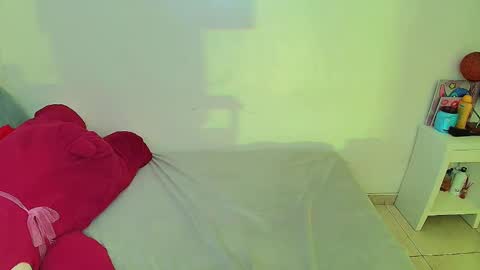 Snapshot of cami_bunnygirlx chatting on May 12, 2026, 4:31 am CAMI online show from May 12, 2026, 4:31 am