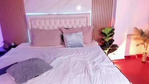 Snapshot of cami_merlano chatting on May 28, 2026, 7:33 pm cami_merlano online show from May 28, 2026, 7:33 pm