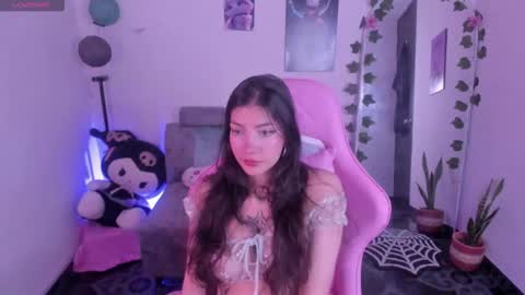 Snapshot of cami_mila99 chatting on October 13, 2025, 10:32 pm CAMI online show from October 13, 2025, 10:32 pm