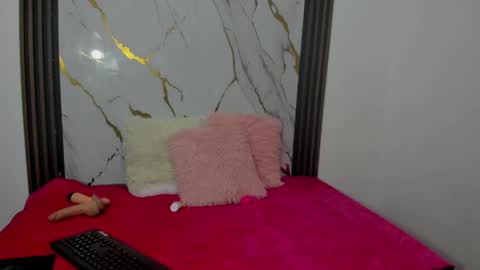 Snapshot of cami_venus1 chatting on January 7, 2026, 7:27 pm CAMI online show from January 7, 2026, 7:27 pm