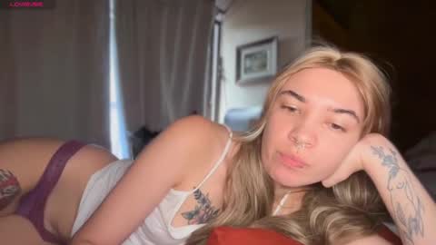 camii19y online show from April 8, 2026, 3:45 pm