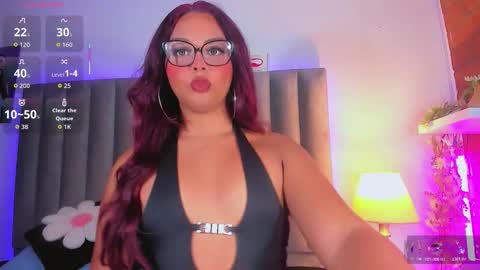 Snapshot of camiigarcia_ chatting on October 27, 2025, 8:35 pm CamiiGarcia online show from October 27, 2025, 8:35 pm