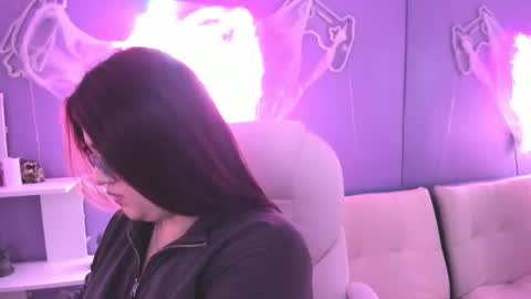 Snapshot of camiila_osorio chatting on November 3, 2025, 6:09 pm Camila Osorio online show from November 3, 2025, 6:09 pm