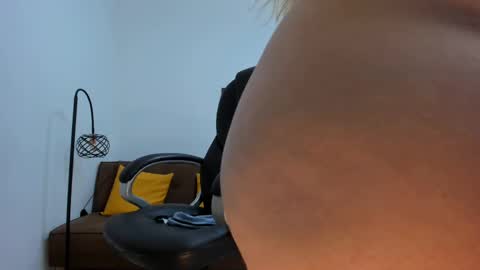 Camila online show from February 14, 2025, 3:54 am