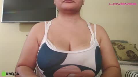 Snapshot of camiilahotxxx chatting on October 9, 2025, 4:38 pm Camila  online show from October 9, 2025, 4:38 pm