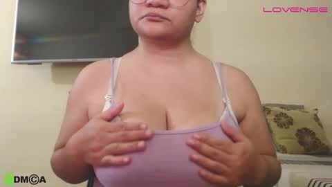 Snapshot of camiilahotxxx chatting on October 23, 2025, 12:26 pm Camila  online show from October 23, 2025, 12:26 pm