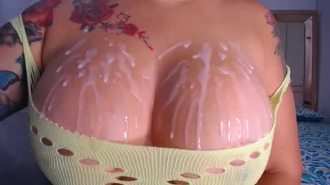 Snapshot of camila__palmer chatting on January 16, 2026, 2:32 pm online show from January 16, 2026, 2:32 pm