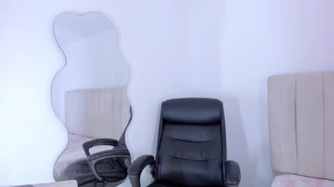 Cami online show from February 25, 2025, 8:09 pm