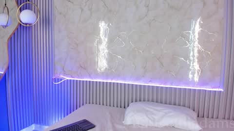 Cami online show from October 27, 2025, 10:19 am