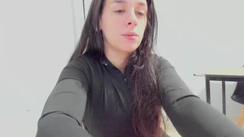Snapshot of camila_berk chatting on October 1, 2025, 6:52 am Cami online show from October 1, 2025, 6:52 am