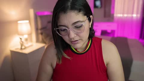 Camila buitrago online show from December 15, 2024, 9:09 pm