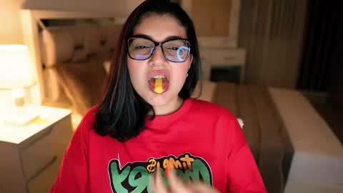 Camila buitrago online show from November 16, 2025, 12:38 am