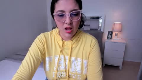 Camila buitrago online show from March 22, 2026, 9:18 pm
