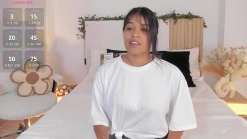 Snapshot of camila_bustamante_ chatting on January 19, 2026, 2:54 pm camila_bustamante_ online show from January 19, 2026, 2:54 pm