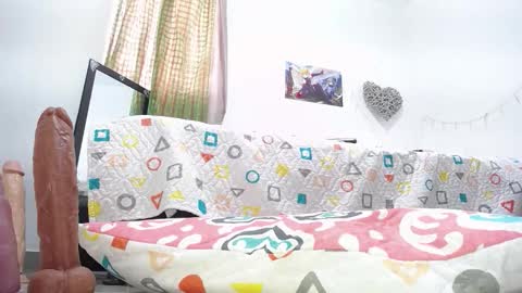 Snapshot of camila_cami chatting on February 6, 2026, 8:34 pm Camila online show from February 6, 2026, 8:34 pm