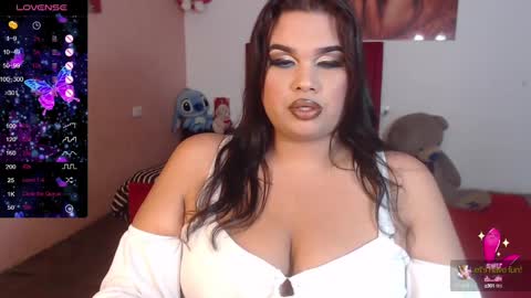 Snapshot of camila_fuenmayor chatting on February 10, 2025, 4:19 am online show from February 10, 2025, 4:19 am