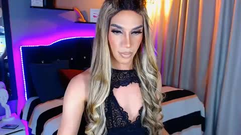 Snapshot of camila_hoottie chatting on December 27, 2024, 3:31 am Camila online show from December 27, 2024, 3:31 am