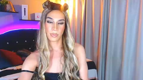 Snapshot of camila_hoottie chatting on December 28, 2024, 10:03 am Camila online show from December 28, 2024, 10:03 am