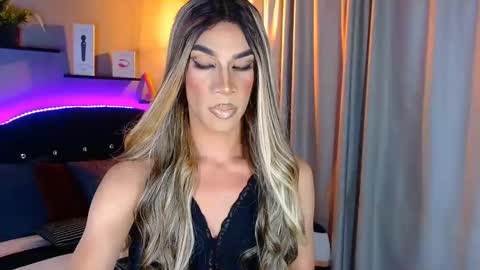 Snapshot of camila_hoottie chatting on January 12, 2025, 2:56 am Camila online show from January 12, 2025, 2:56 am