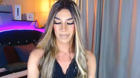 Snapshot of camila_hoottie chatting on January 12, 2025, 6:06 am Camila online show from January 12, 2025, 6:06 am