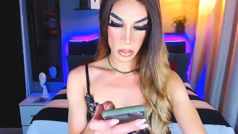 Snapshot of camila_hoottie chatting on January 27, 2025, 3:15 am Camila online show from January 27, 2025, 3:15 am