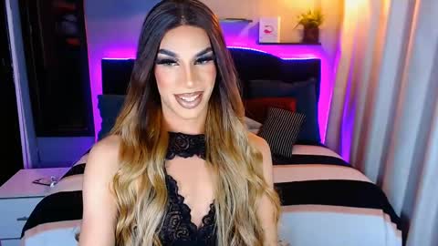 Snapshot of camila_hoottie chatting on January 28, 2025, 3:04 am Camila online show from January 28, 2025, 3:04 am