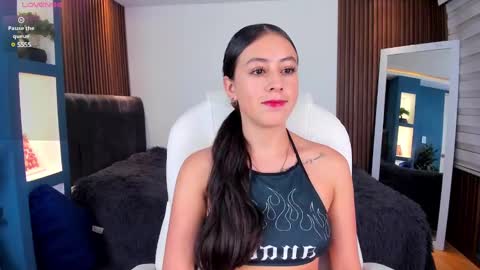 Snapshot of camila_martinez9 chatting on March 5, 2025, 11:28 am camila_martinez9 online show from March 5, 2025, 11:28 am