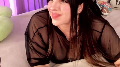 Snapshot of camila_matinez_ chatting on February 20, 2025, 11:32 pm Camila online show from February 20, 2025, 11:32 pm