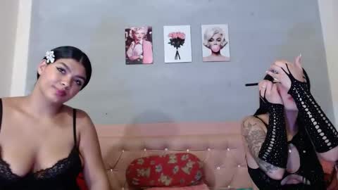 camila_meza online show from October 23, 2025, 12:48 pm