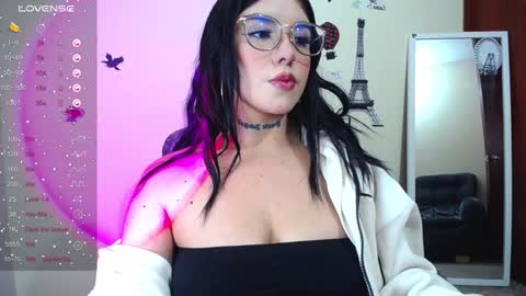 Snapshot of camila_pandora_ch chatting on January 22, 2025, 3:29 pm Cami online show from January 22, 2025, 3:29 pm