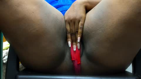 Camila online show from November 11, 2025, 9:20 am