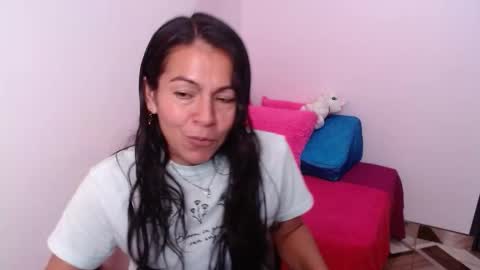 Snapshot of camila_vargas_ chatting on March 25, 2026, 9:54 pm Camila Vargas online show from March 25, 2026, 9:54 pm