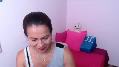 Snapshot of camila_vargas_ chatting on April 9, 2026, 3:39 pm Camila Vargas online show from April 9, 2026, 3:39 pm