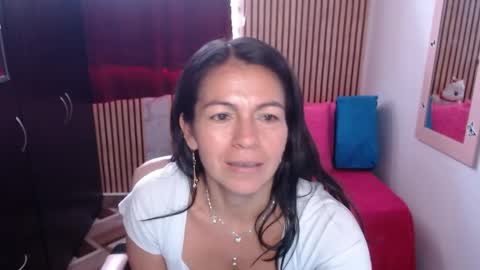 Snapshot of camila_vargas_ chatting on April 15, 2026, 8:20 pm Camila Vargas online show from April 15, 2026, 8:20 pm