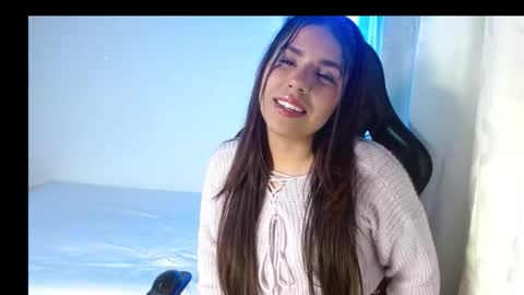 Camila velez online show from October 3, 2025, 5:59 am