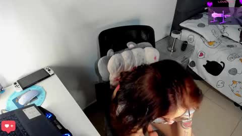 Snapshot of camilaalee chatting on March 3, 2025, 12:37 am CAMILAA LEE online show from March 3, 2025, 12:37 am