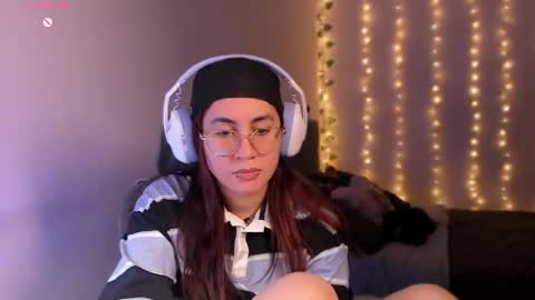 Snapshot of camilaalee chatting on November 10, 2025, 2:32 am CAMILAA LEE online show from November 10, 2025, 2:32 am