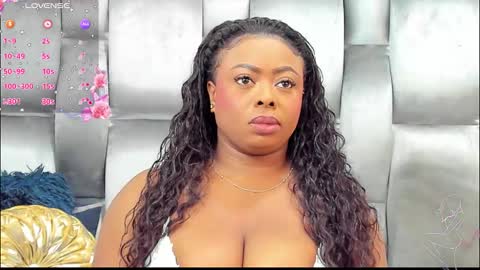 camila benitez online show from December 3, 2025, 8:34 am