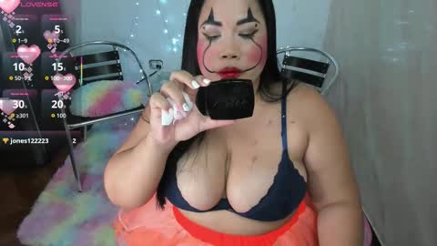 Snapshot of camilacam_ chatting on October 31, 2025, 2:12 am CAMILA SUAREZ online show from October 31, 2025, 2:12 am