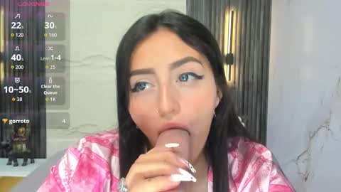 Camila  online show from October 31, 2025, 12:50 pm