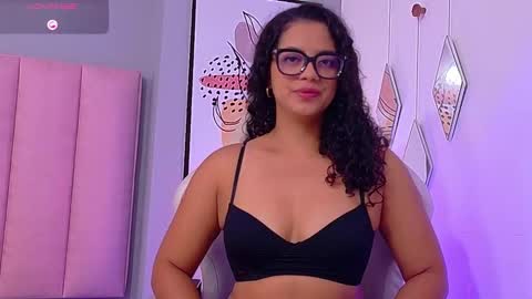 Camila online show from October 17, 2025, 12:19 pm