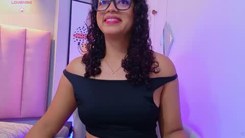 Camila online show from April 11, 2026, 12:20 pm