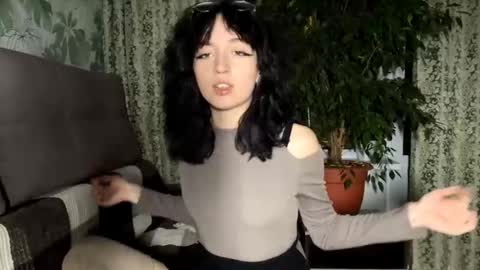 Snapshot of camilaligons chatting on December 16, 2025, 3:39 pm Reily online show from December 16, 2025, 3:39 pm