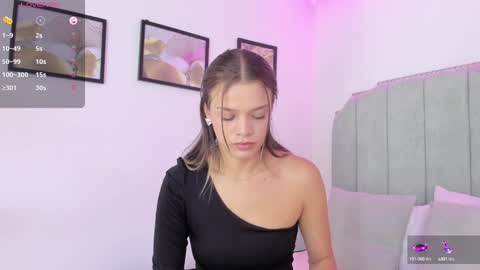 Snapshot of camilamonroee chatting on January 17, 2025, 2:28 pm Camila Monroee online show from January 17, 2025, 2:28 pm