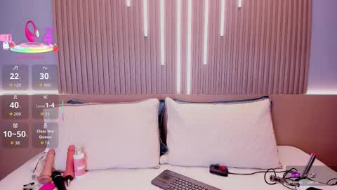 camile_cute online show from October 18, 2025, 8:09 pm