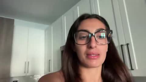 camiliakxoxo online show from February 18, 2025, 1:33 pm