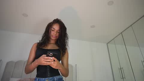 Snapshot of camilitasu chatting on December 5, 2025, 8:05 pm Brit online show from December 5, 2025, 8:05 pm